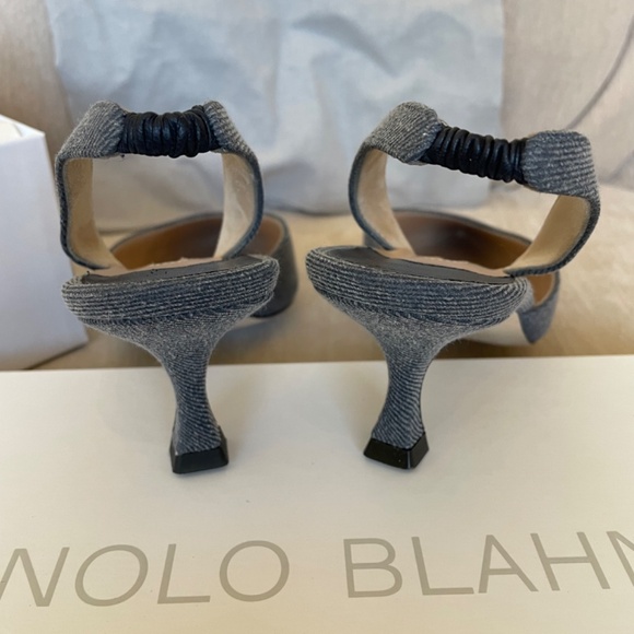 Manolo Blahnik Carolyne Denim Blue Pumps 37 - Picture 7 of 10
